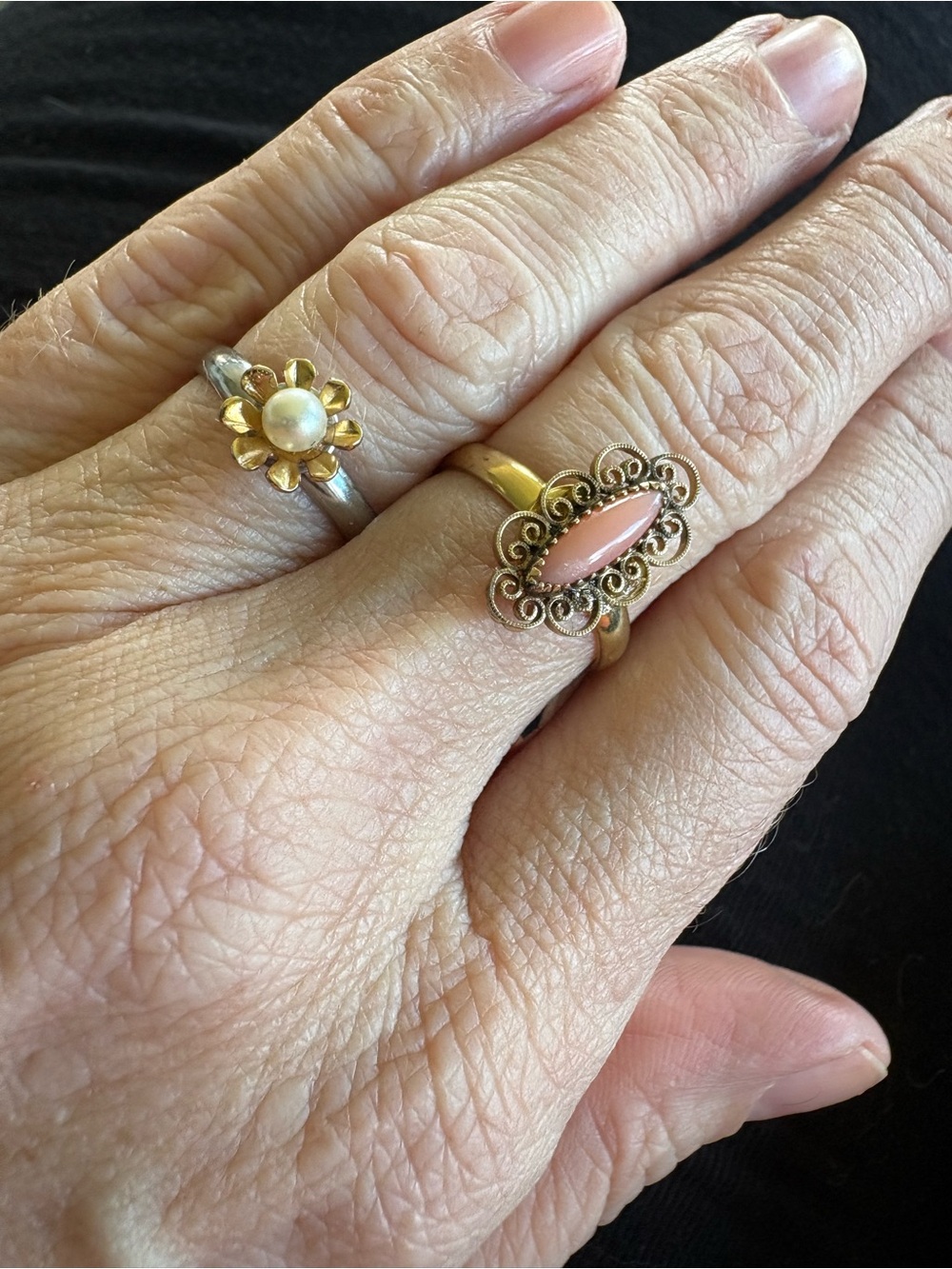 Set of 2 rings made from vintage clip earrings. Size adjustable.